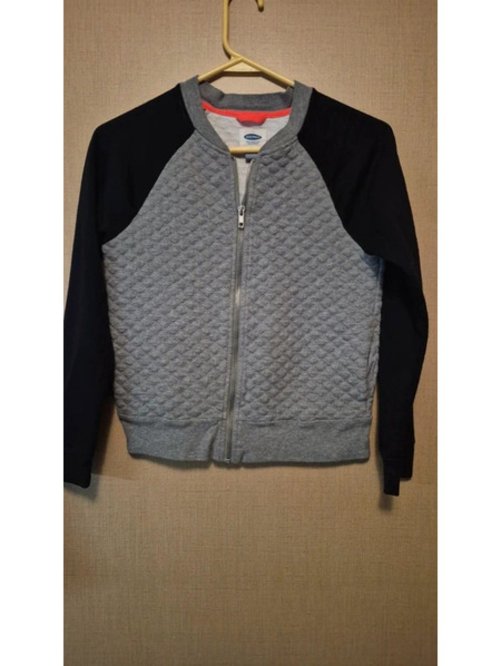 Old Navy Girls' Gray Quilted Full Zip Hoodie w Black Sleeves, Size Large (10-12)